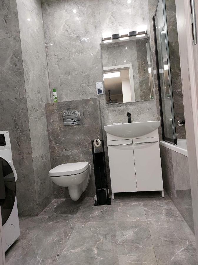 Minihostel - Winogrady - Pokoje Poznań Buitenkant foto